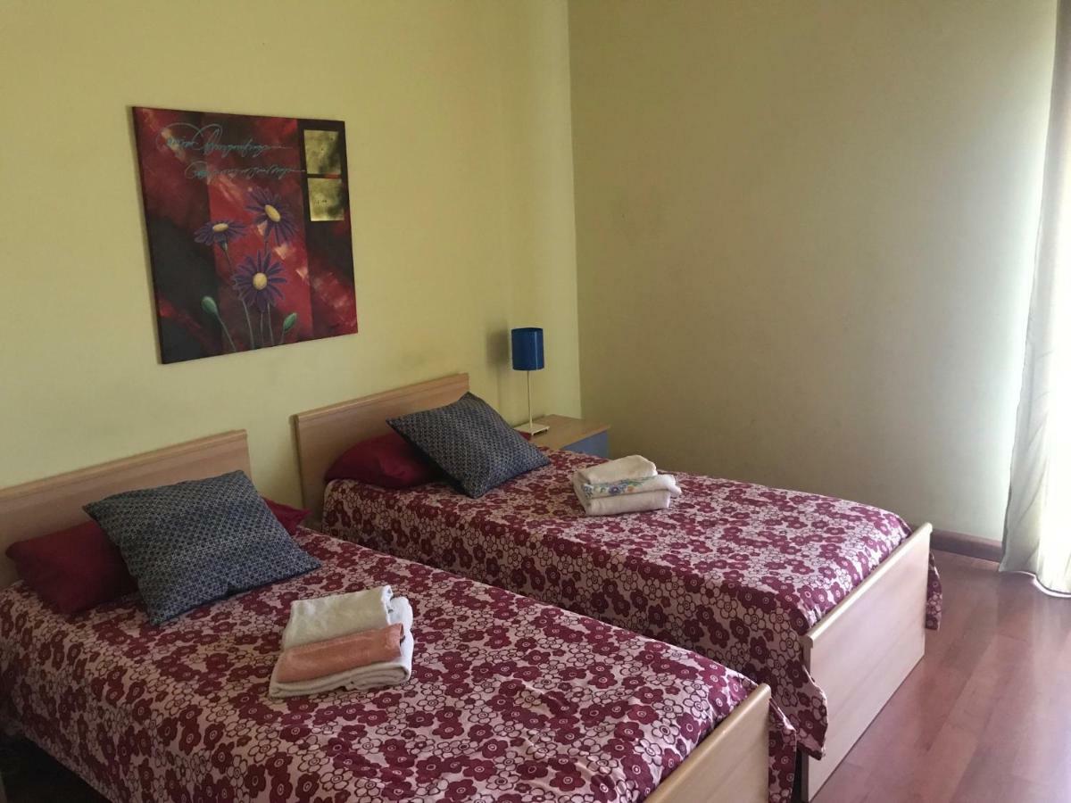 Bed and Breakfast I Colori Di Sara Катанія Екстер'єр фото
