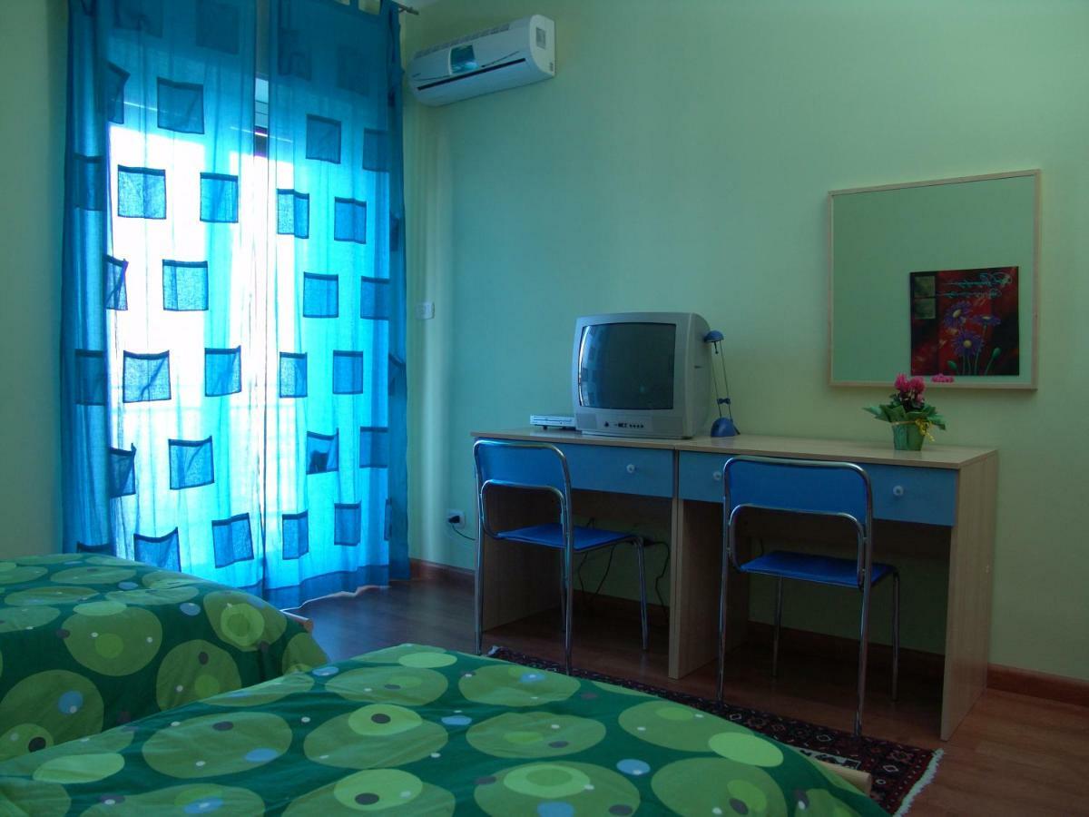 Bed and Breakfast I Colori Di Sara Катанія Екстер'єр фото
