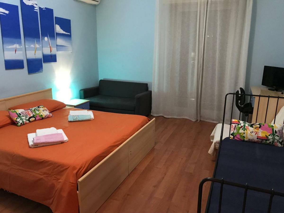 Bed and Breakfast I Colori Di Sara Катанія Екстер'єр фото